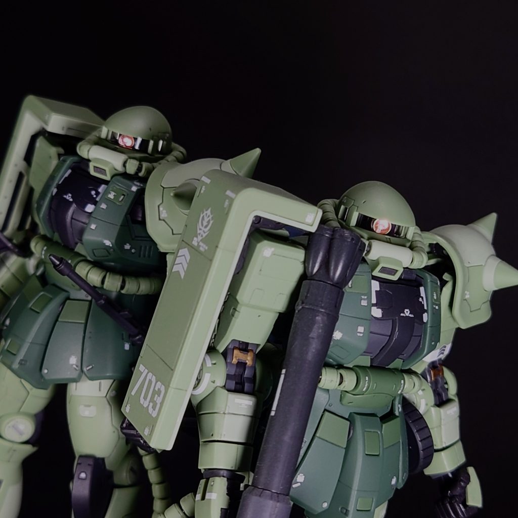 やはり量産機は、複数並べたくなりますよね（笑）