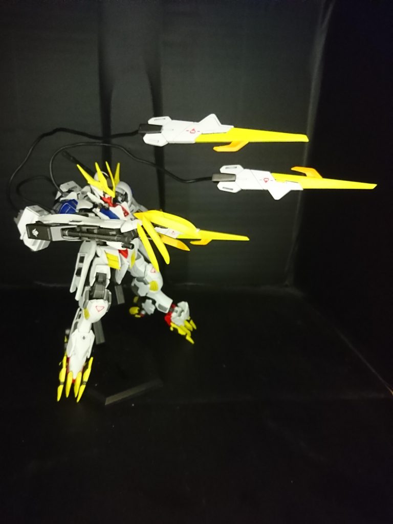 ポージング下手ですね……線ふにゃふにゃ(笑)思いつきで、サイド、フロントスカートを少し延長してあります