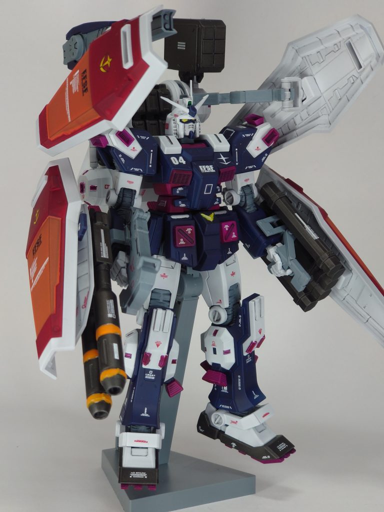 制作は、エアブラシ塗装・一部缶スプレー塗装・筆塗り・合わせ目消し・スミ入れ・水転写デカール・つや消しといった感じです。