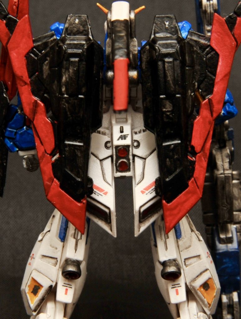 リアのアップ。デカール頑張りました。背部バインダーの墨入れはもっとシャープにしたかったですね。