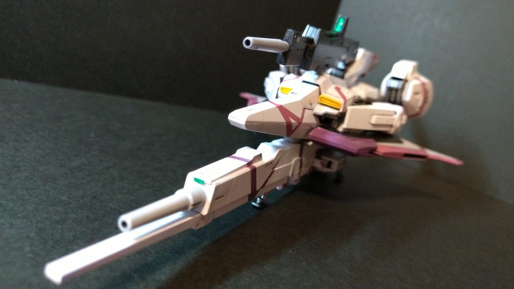 ウェイブライダー形態にも差し替えですが再現できます。