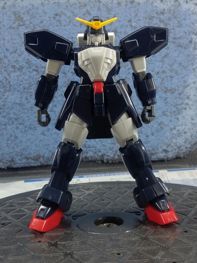 まずは素組み状態30年前のキットなので可動範囲等きびしい部分もありますが、パーツ毎の形状は再現度高いです