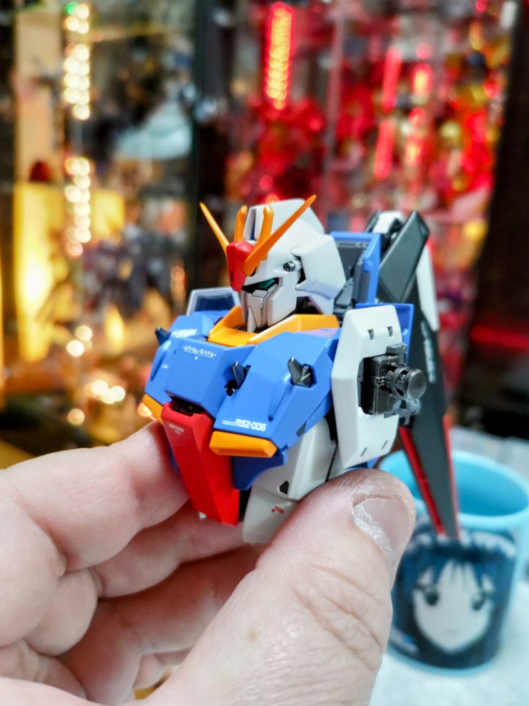 最終組付け中。