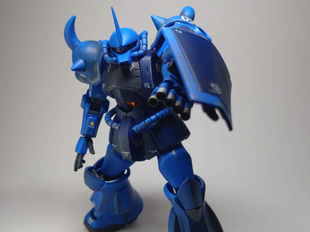 HGUCグフ(Revive版)を制作しました。組み立て、合わせ目消し、右手を「行ってくる」用に修正、モノアイ電飾、ガンマカエアブラシによる塗装、デカール、墨入れ、つや消しクリア、ウェザリングで仕上げました。ランバ・ラルの「漢」の機体!大好きです!!【制作工程】