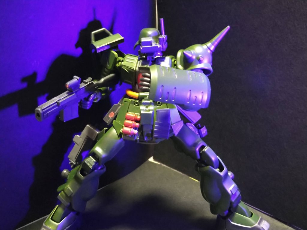 全体的にセンサー等の小物の増設、武装の変更を行ってます