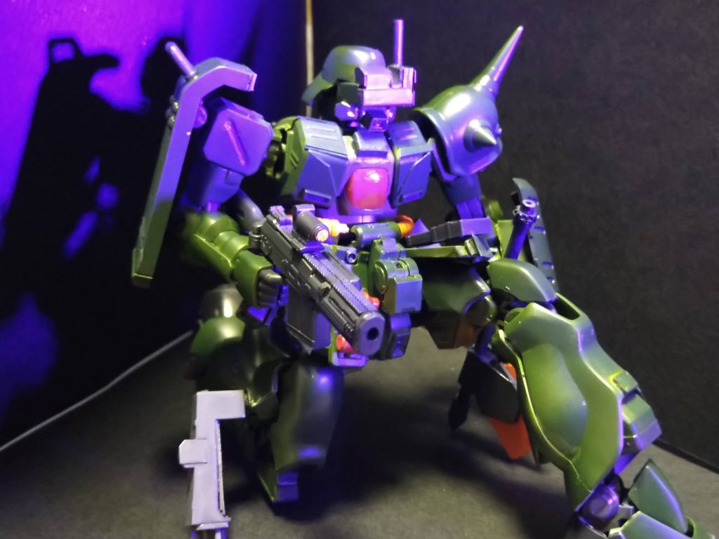 下半身にヴァルキュリアフレームを使い、自然な膝立ちが可能