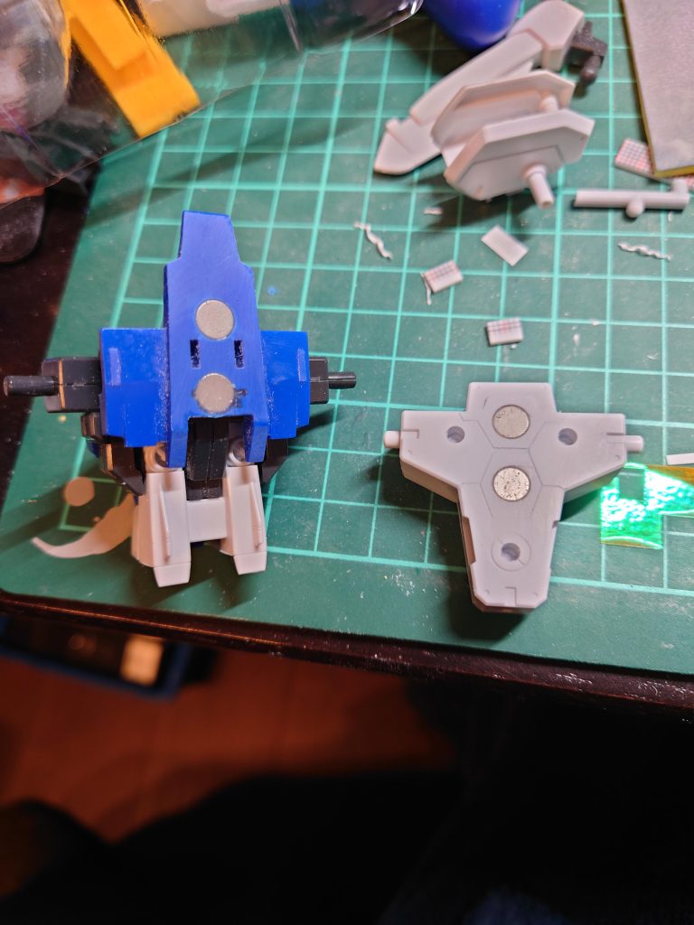 バックパックは磁石で接続しました。