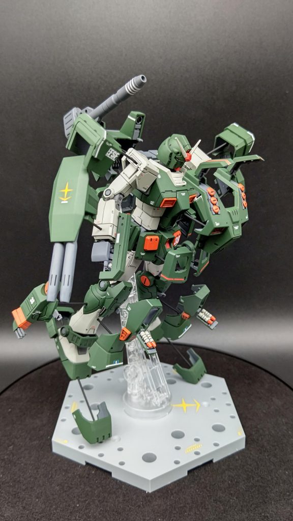 本体と増加装甲は真鍮線で接続しました。