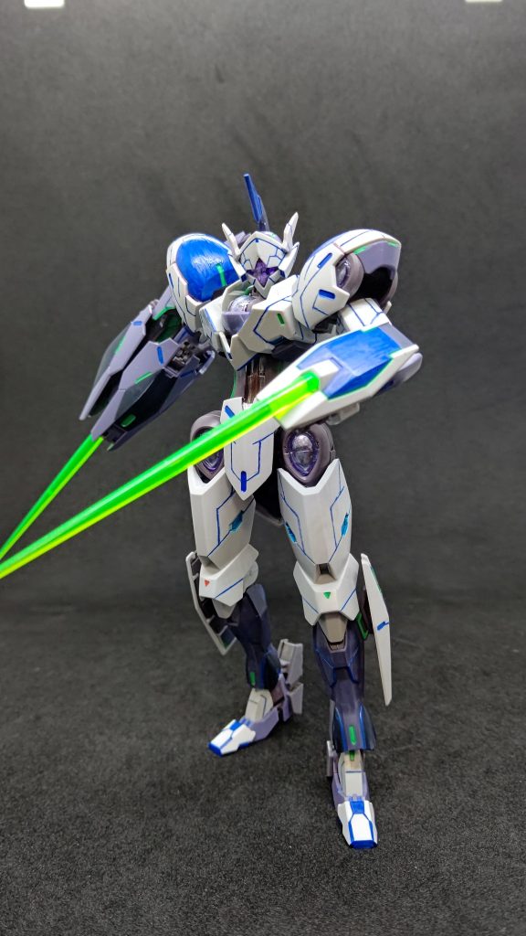 武装はビーム・サーベル