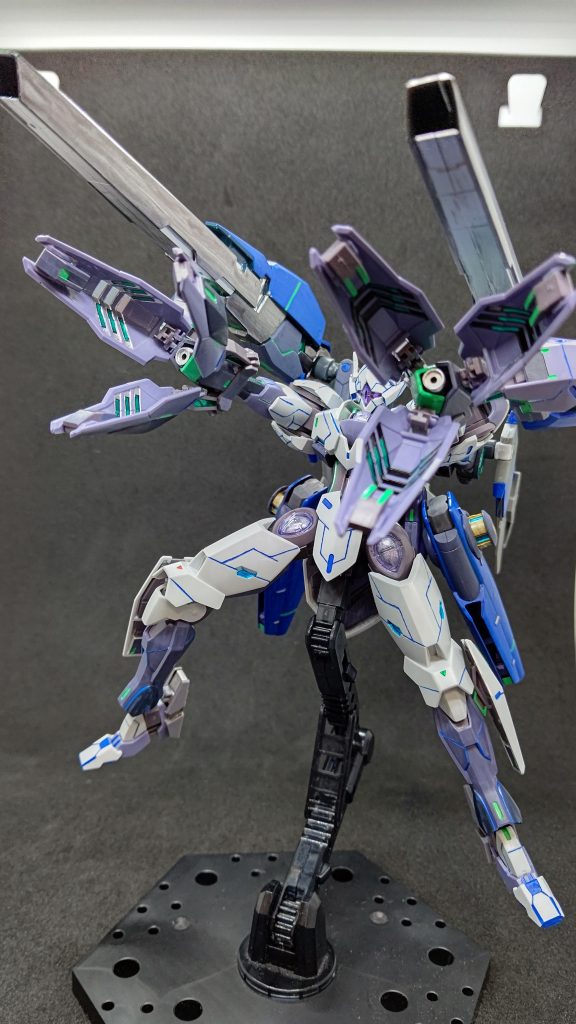 ビームブレイサーとツインブレイザー・キャノンなフルバーストになります!最後までご覧頂きありがとうございました!ミカエリスはその特徴的な腕や可動域も広くポージングが楽しいキットで支援機とのドッキングも上手くできとても楽しかったです♪