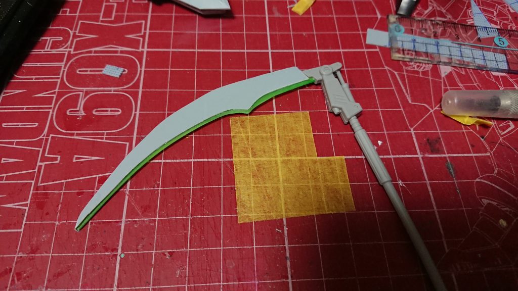 GNサイス制作中ビームサイスとプラ板で制作