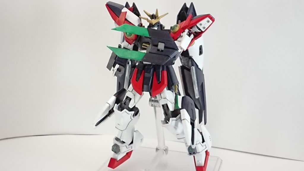 GNクロー(シールドモード)真ん中空いてますが…根元部分と刀身でガードできるってことで