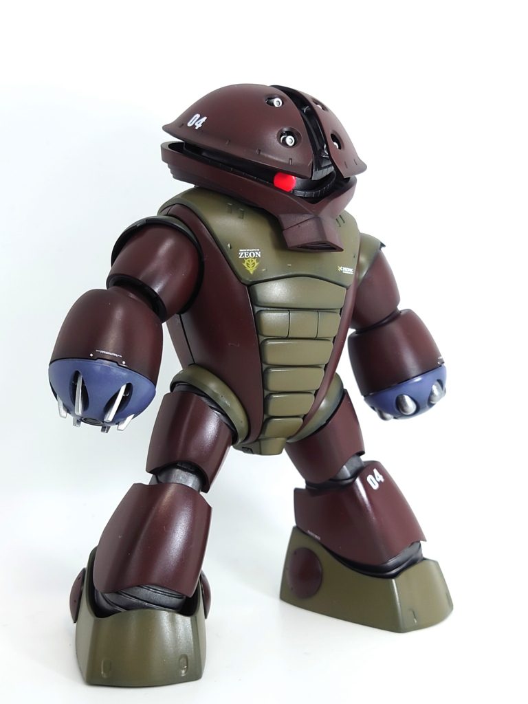 バーニアやクローなどはメタリック塗装フレームはガンメタサフでフィニッシュ本体は黒立ち上げとなりました。まだ改良するかもしれないので艶ありトップコートで一旦仕上げとしました。