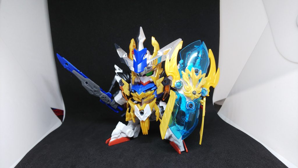 塗装前ほとんどがSDガンダム系のジャンク使ってます頭部の構成は目茶苦茶悩みました