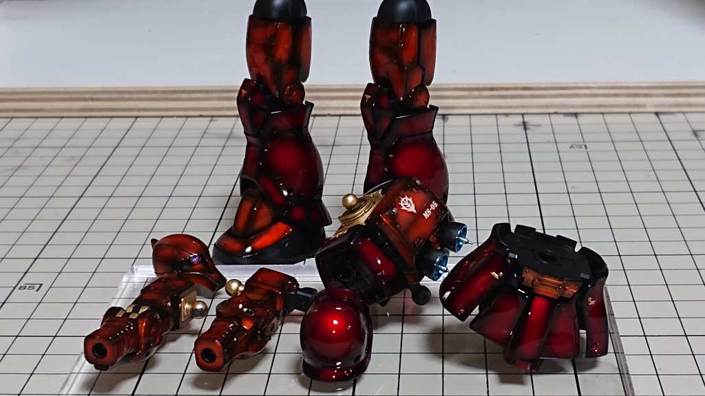 このバラバラを組み上げる瞬間が大好きです。