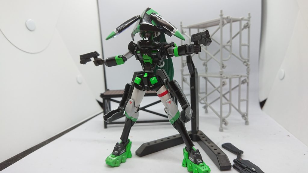 ハンドガン近距離での攻撃も可能❗身軽なのでアクロバットな動きができます