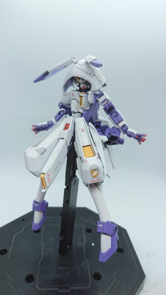 足はノーベルでTR-6をスカートにしてみました