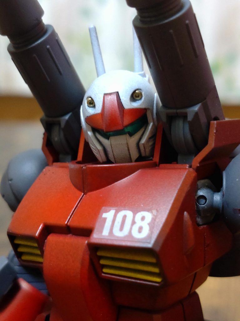 そして飾り気が無くとも目力のある精悍な顔立ち！！