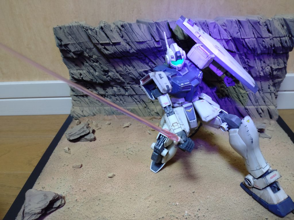 ゴーグルは蛍光塗料にて塗装、一応ビコーンできます。