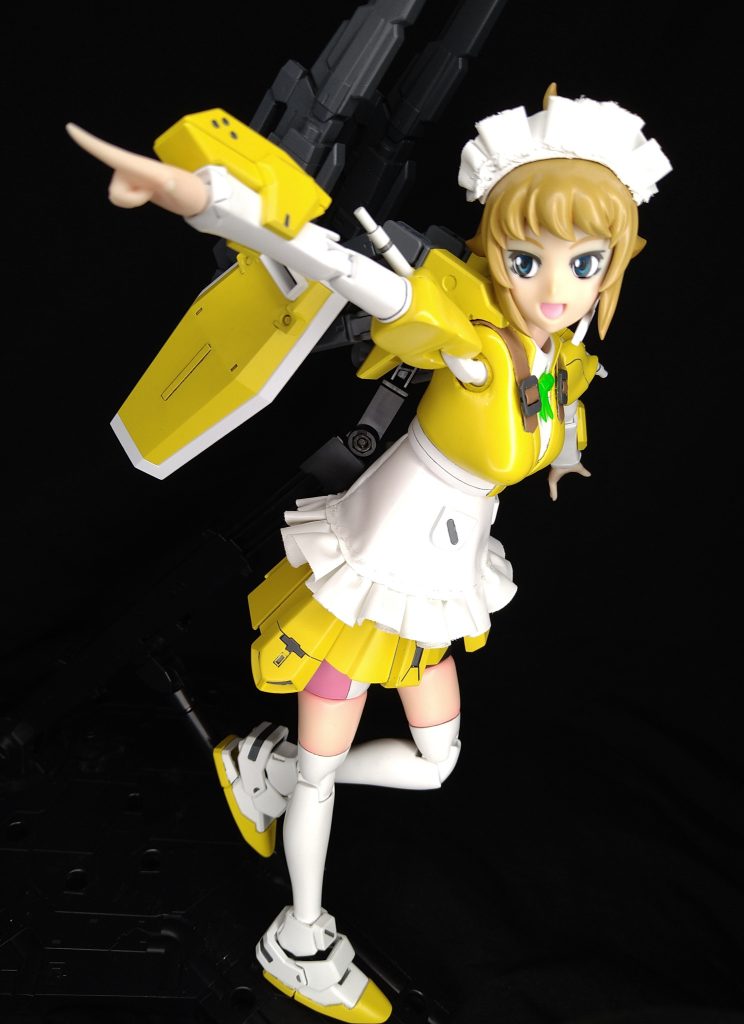 当たり前ではありますが可動式なのでフィギュアライズラボのホシノ・フミナと同じポーズもとれます