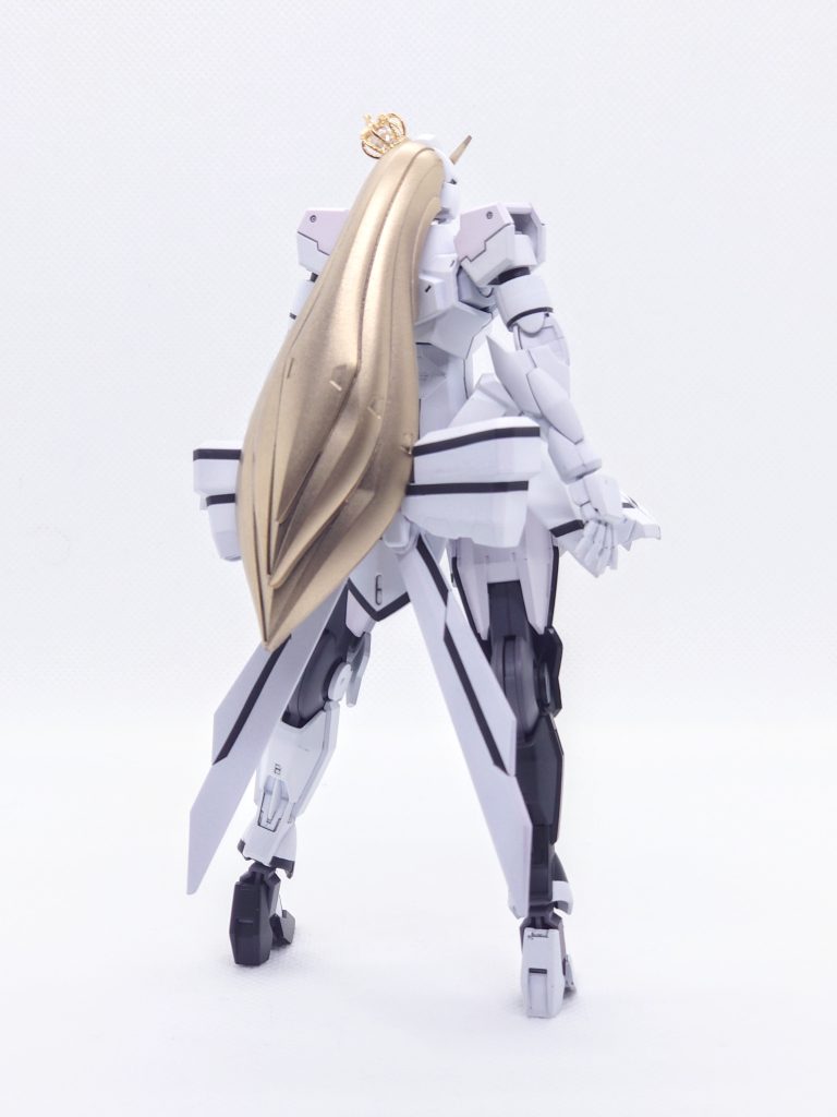 背面頭部は展開状態と2種類用意しました。