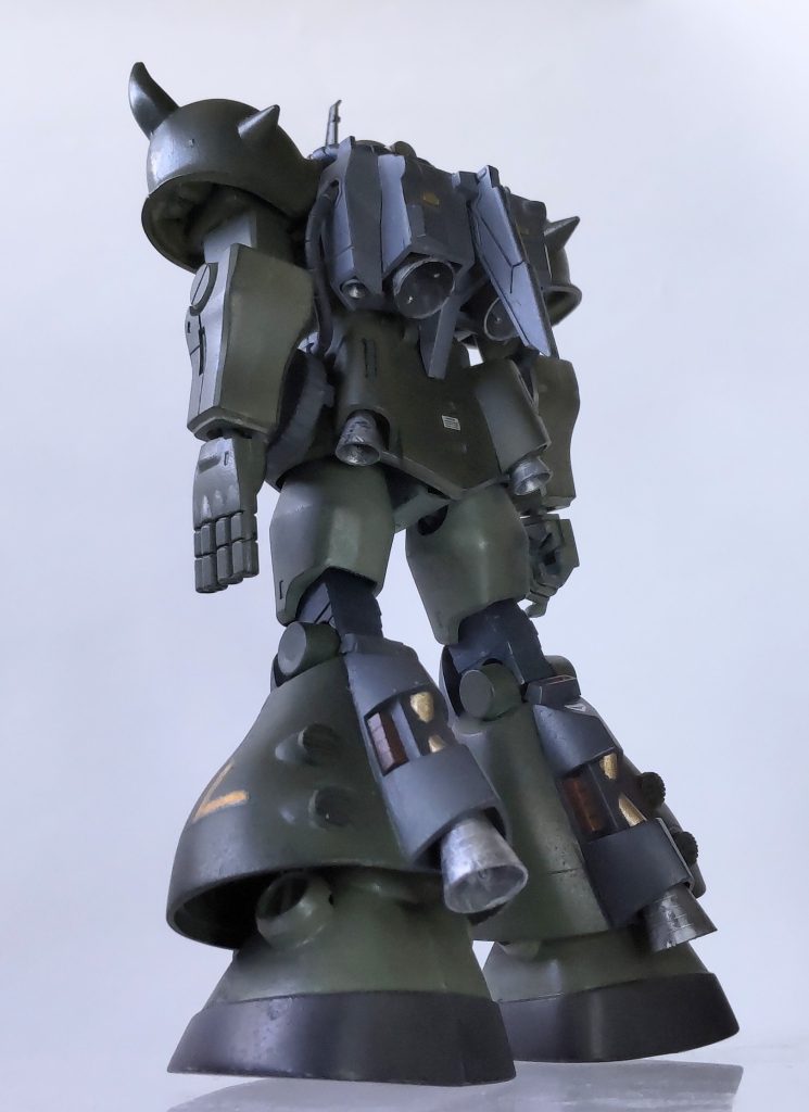 バックパックも本来2枚羽ですがどこ探しても見当たらないので変更。ジャンクから安定翼1枚と補助ブースター設置。バーニアも大きいのに付け替えました。なので本家とかなり差異があります。このH型はキャリフォルニアベースのもとは別物と見てください。 次回はやられまくった61式戦車とホバートラックをご紹介します。また見てくれたら喜んじゃいます。ありがとうございました(^◇^)