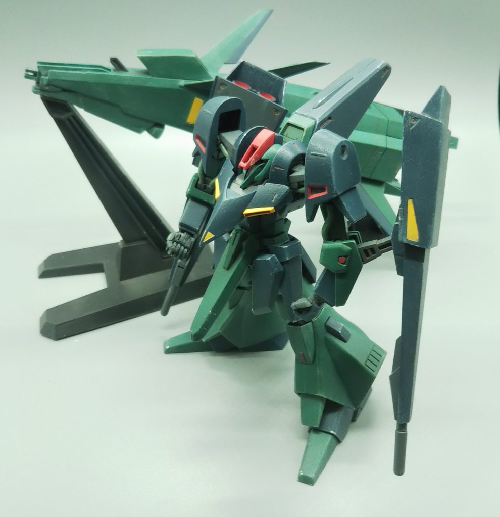 このブースターのおかげで箱がデカかったような？