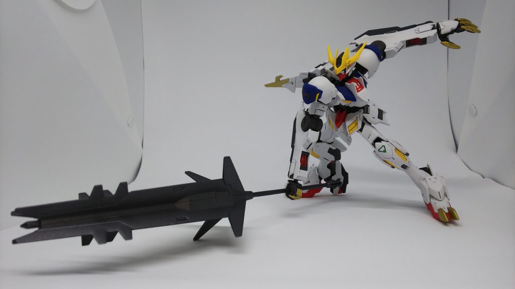 超大型メイスで一撃。デカすぎですが、コイツには相応しい。