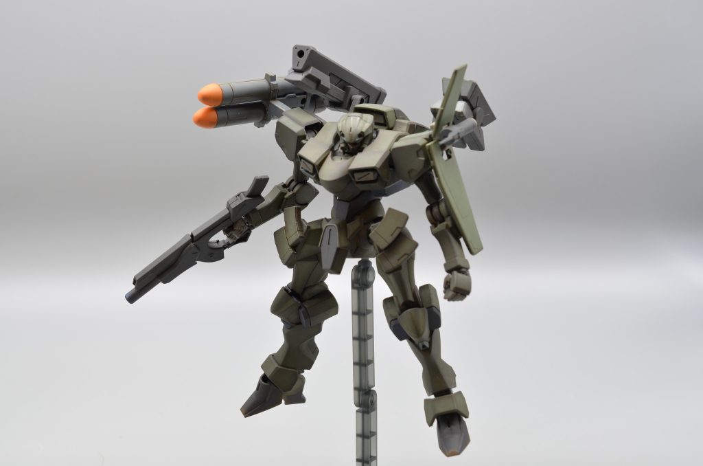 肩に素敵な穴があったのでジャンクパーツで武装追加してみました