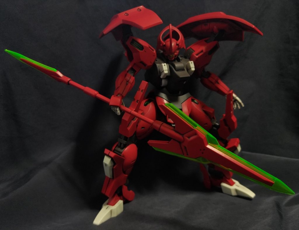 ビームジャベリンを構えて、その２。