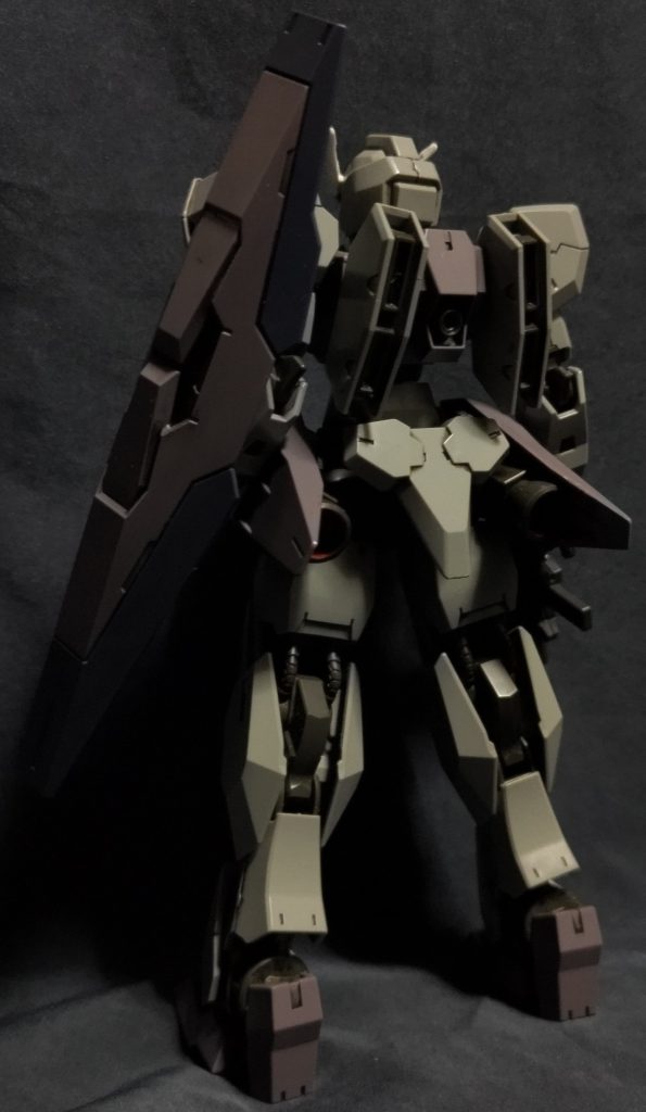 ななめ後ろから。