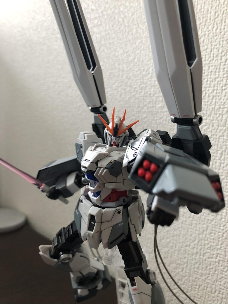 ナラティブガンダムB装備–2枚目/制作者：タナカツ