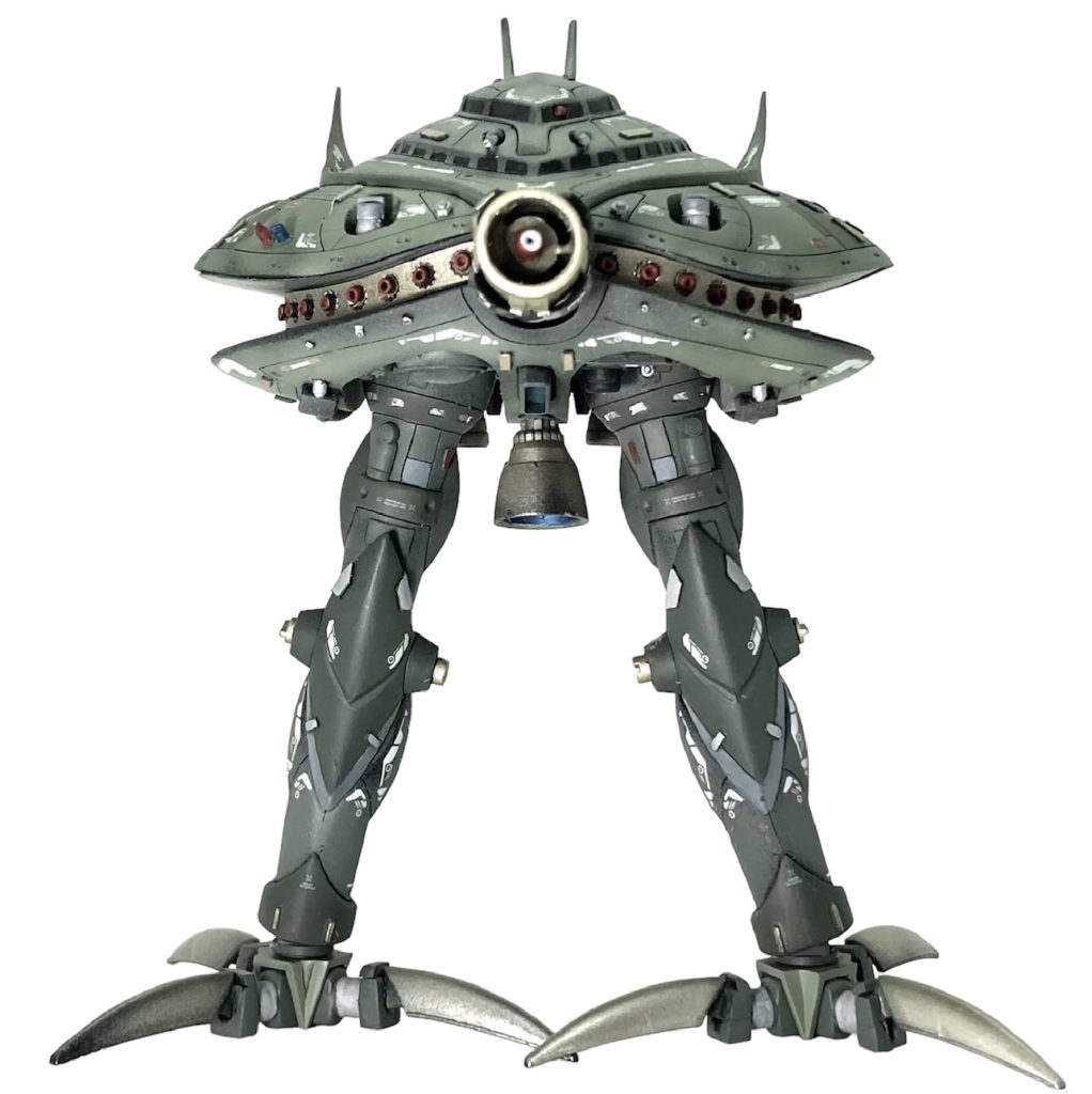 大まかな改修はスジボリとメインのメガ粒子砲の大型化。あとは股部分にパーツ貼り付け、デカールでゴチャゴチャ感を出しました。