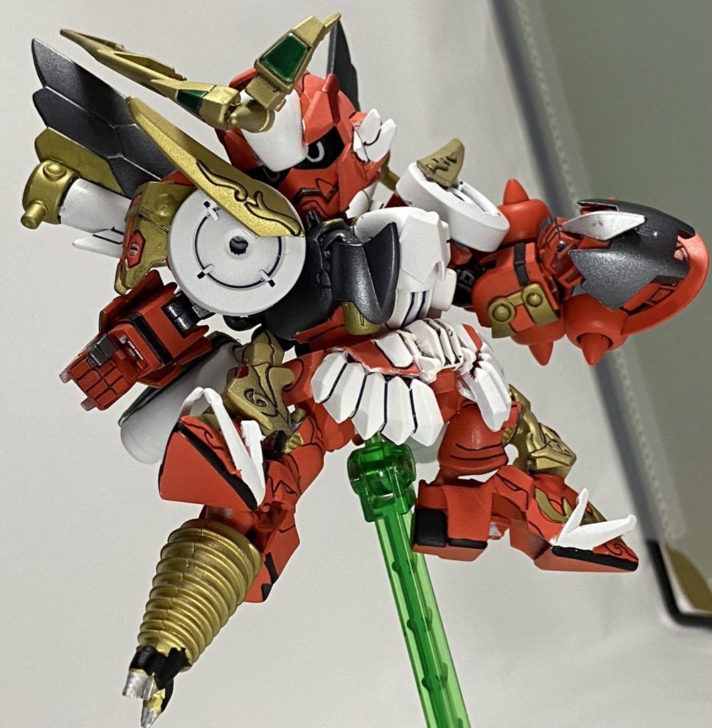 右足裏に背部ドリルを装着する事も可能、決めろ怒りの番禍蹴駆(バンカーキック!)