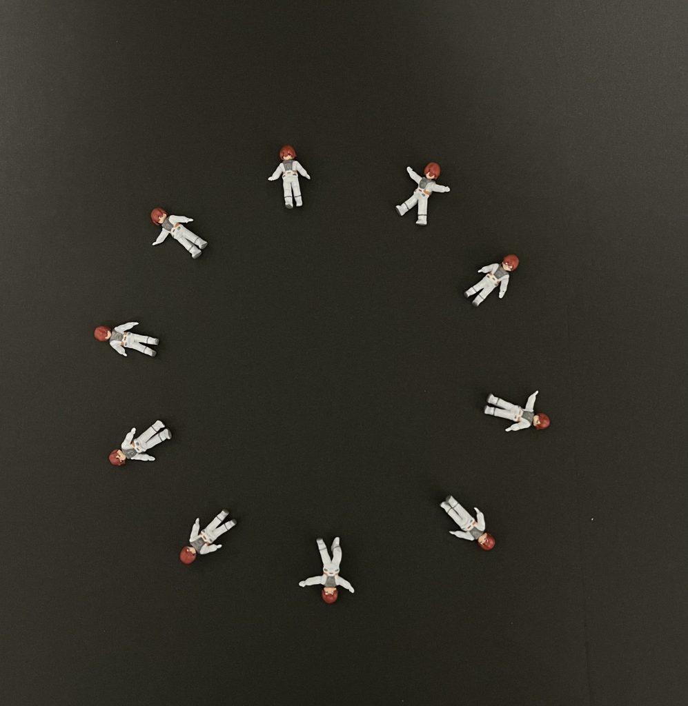 友人キサラギ氏がプリンター購入したのでまず作ってくれと半分冗談で言ったら本当に作って送って来ました🤣しかも1週間でここまで出来る様になるとは…本当変態っているんですね🥹ありがとうございますキサラギ氏😇12体のエリーを塗ったんですが、小さくて下地処理が凄く大変でした😢せっかく作って頂いた物ですから、目まで入れて完成😮‍💨是非写真拡大して見て下さい。絶対出来ないと思ってましたが、なんとかなるもんですね😇