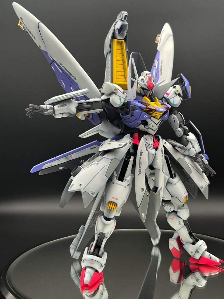 ネオジム磁石を仕込んで上下を脱着でき、ロングスカート型からこのようにミニスカ型にも切り替えられます。