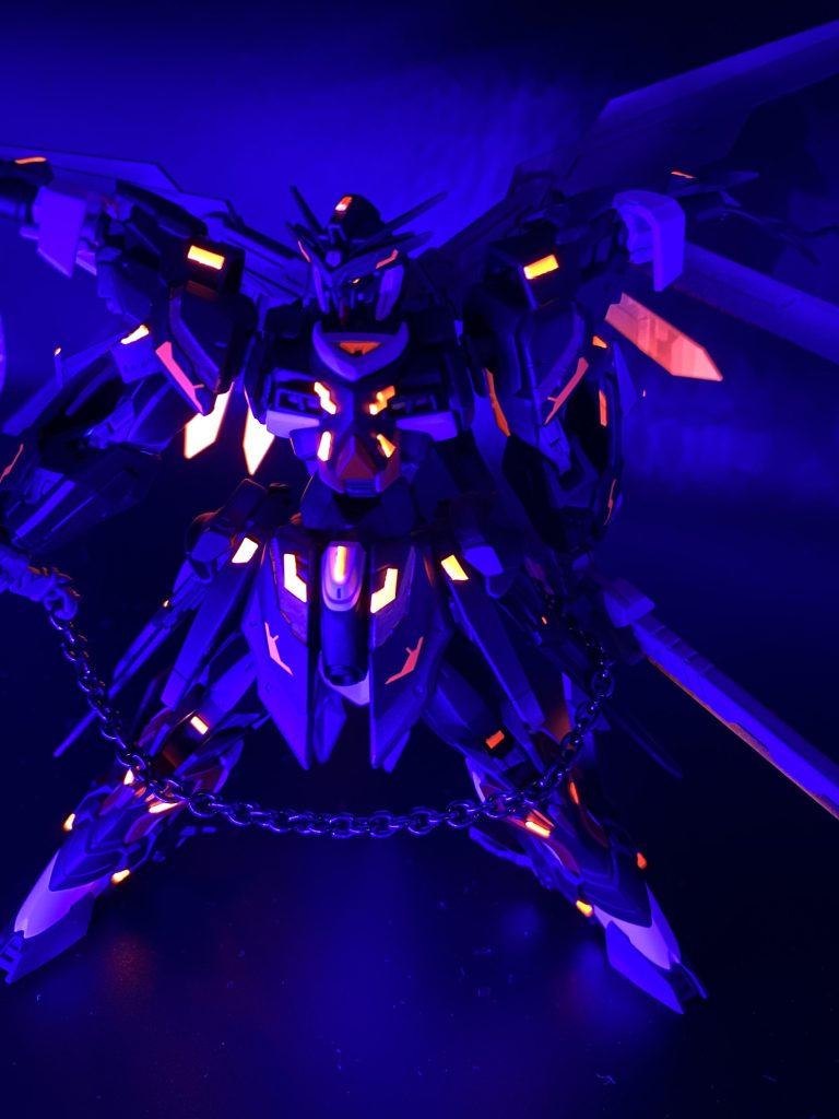 この【悪】を感じるのが堪らぬ！