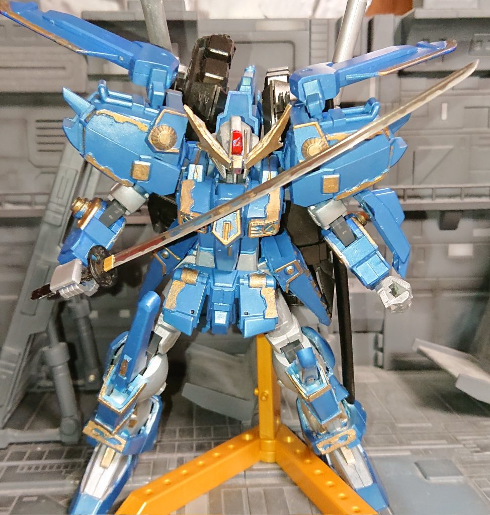 刀は武者ZZと同じく食玩の武もののふシリーズから正宗の柄だけ持てるようにプラ板で作成鞘はパックのほうに装備