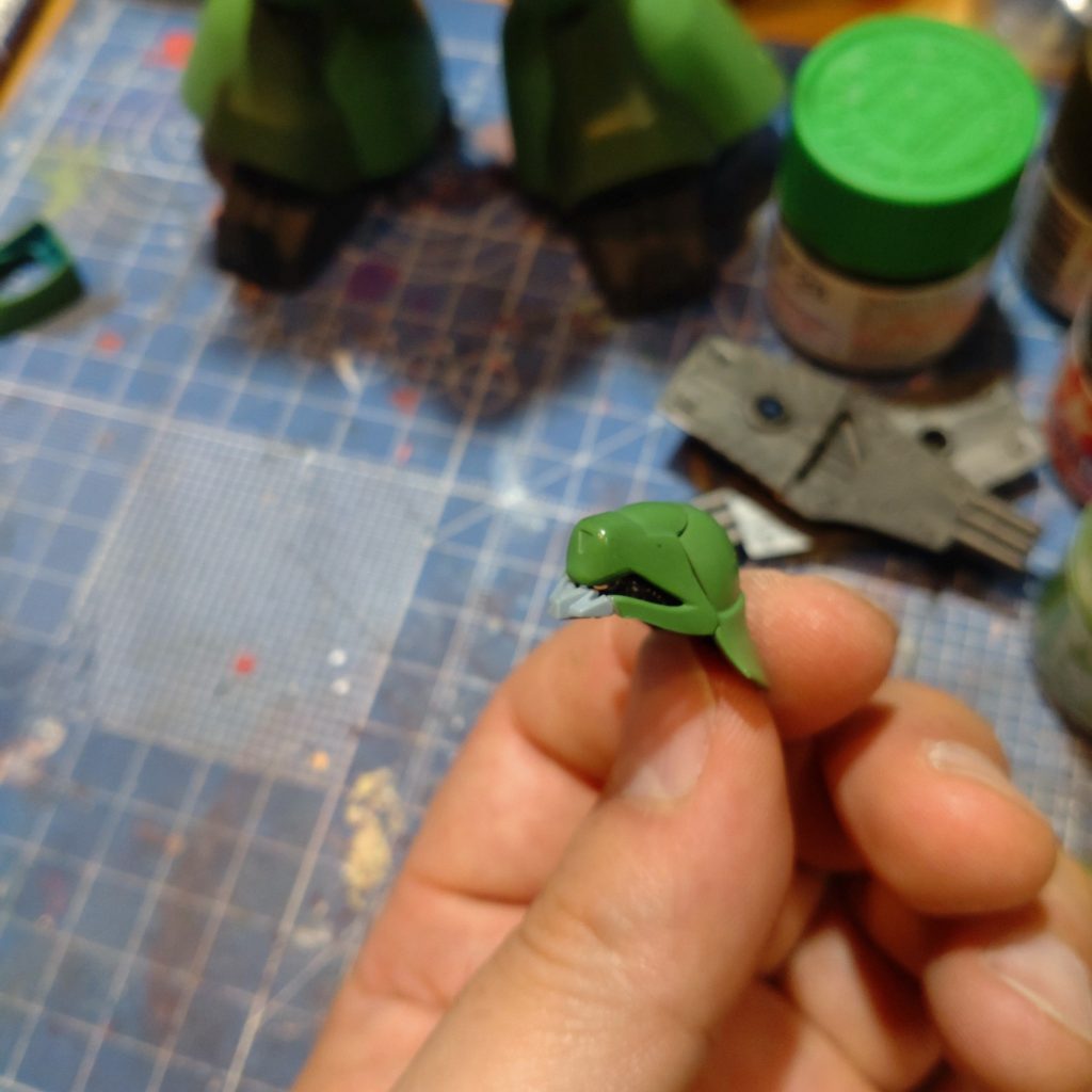 何かに似ていると思ったら… ゲルググ？