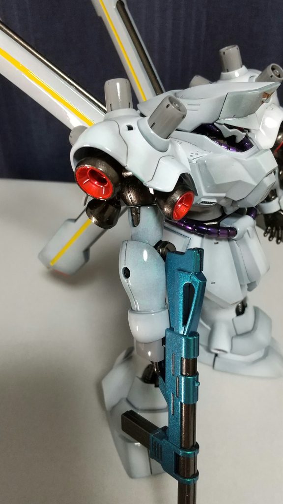 特に腕部は透けるよに塗装～♪