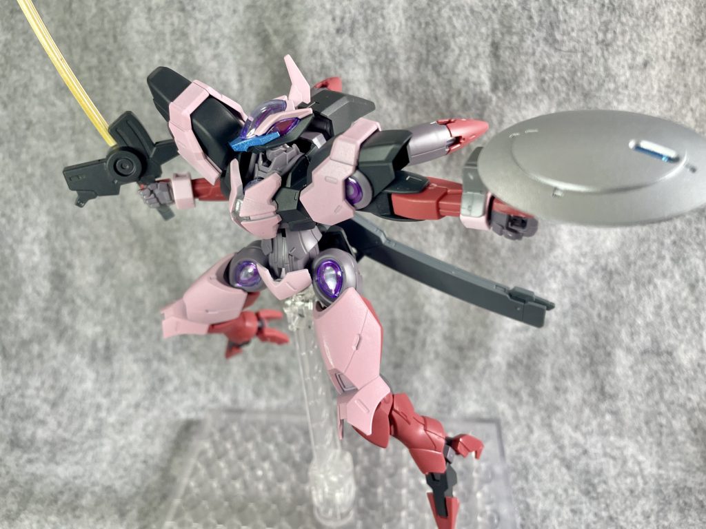 [ラウンドシールド]ハインドリーのものを流用。打撃武器としても使用します。