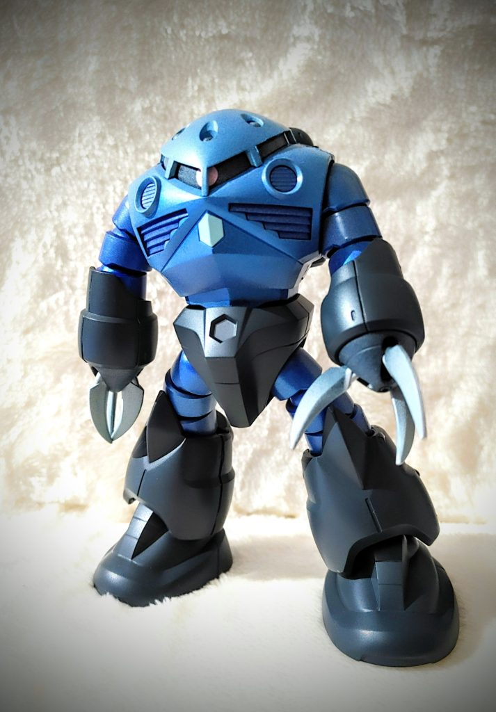 全体像…。もう少し手足のカラーリングを工夫しても良かったかな？とも思いますが、シンプルにしたかったので良しとします😅