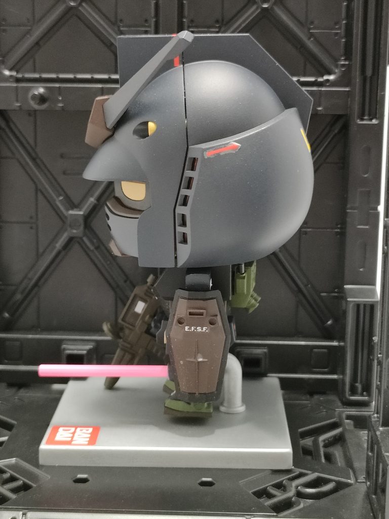 缶でのトップコートは最後に無くなってしまい盾とか砂っぽくなってしまった🥹🥹デカールも今回は塗装ハゲを心配して、マークセッター使用しないで水だけでやったらシバリング？目立ちますな😅