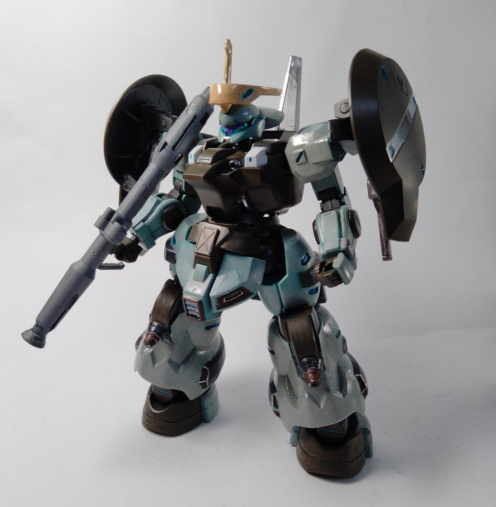 ラウダはガンダム乗っちゃいそうなのでアンテナと両肩シールドはそのまま頂きました(笑) 