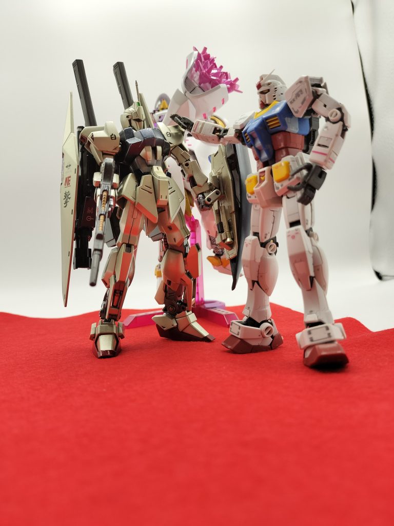 「おめでとう(^^♪ これでララアも報わるな」「アムロっっ!」