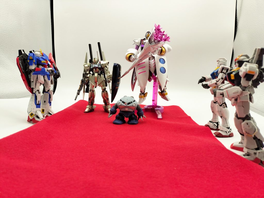 「「「「おめでとう~」」」」「エマ中尉まで(´;ω;`)」 (レコア、セイラ助けてくれ)