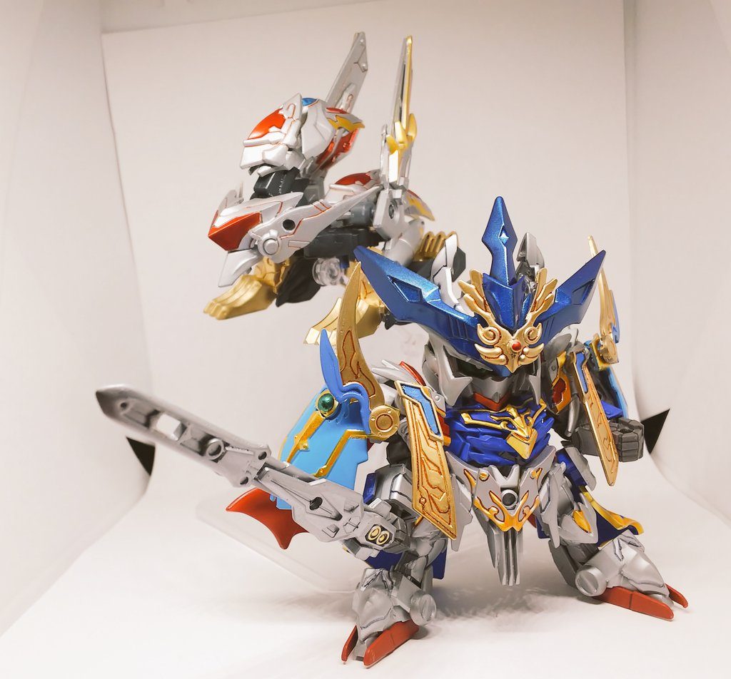 魔法騎士エアリアルと召喚獣ソルミラージ