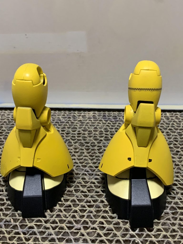 白サフの上からベースホワイトを塗ったりして、とにかく黒が出てこない様にしました。終わった後に知ったんですが、下地にシルバーを使っても良い見たいですね。