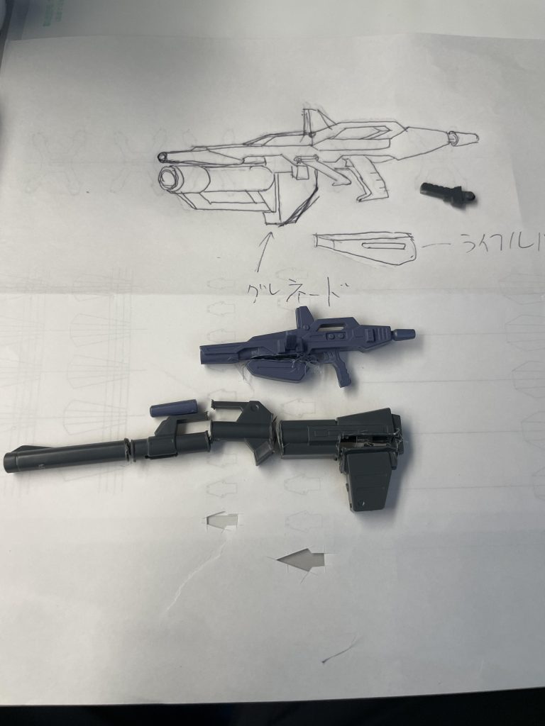 ライフル、グレネードつけると、、ライフルのエネルギーパックどうするんだ!?という事で、、横に付けました!わ