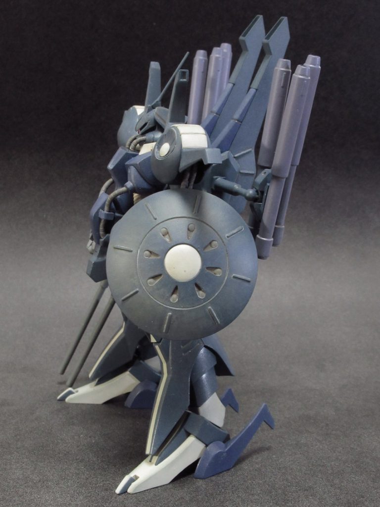 頭の形が気になったので後ろにカバーを。サイズが中途半端だったな。